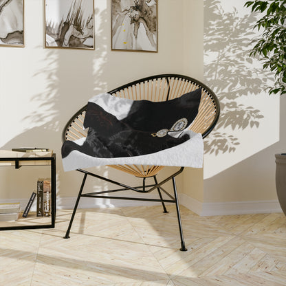 Luxurious Velveteen Microfiber Blanket with Chic Panther Design,